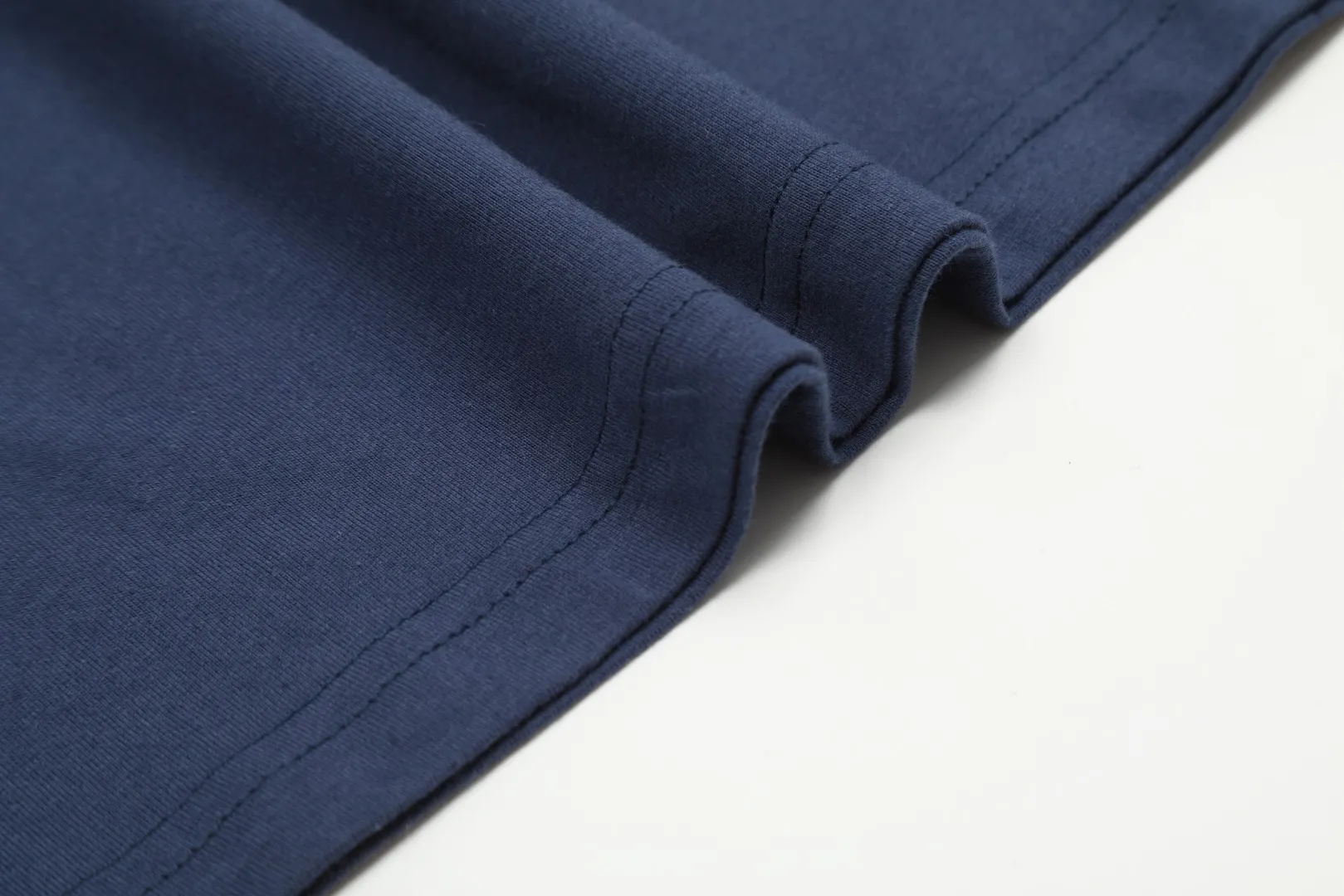 🅿️116 "Top quality" Style number: DS003# (not off the shelves all year round) [Ralph Lauren classic pony embroidered round neck basic short sleeves] ✅Ralph Lauren Ralph Lauren classic basic versatile round neck short sleeves ✅Main supplier platform live broadcast Wholesale entities Replenish when out of stock Not off the shelves ✅ZP quality 1:1 version Scan the code to enter the GF website Z cabinet quality ✅26 pieces of 180g hydrophilic toner 100% cotton fabric, comfortable and soft, strong breathability, high-end, cost-effective, good quality needless to say ✅Restore the original version, the maximum size can be worn up to 210 pounds, loose, comfortable and stress-free ✅Work wear, life wear, suitable for various occasions, must-have recommendation for couples Size: Powder white dark gray blue label light gray white label